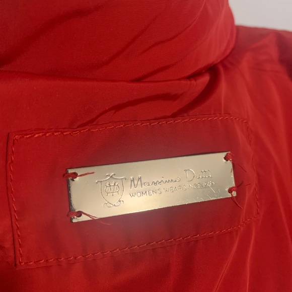 Classy red Massimo Dutti vest with gold embellishments - Picture 9 of 10
